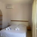 Castel Room